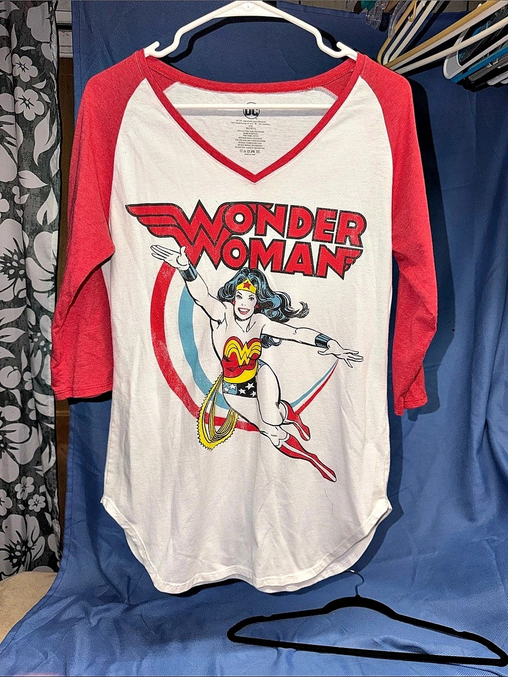 DC Comics Wonder Woman Raglan Baseball Tee Graphic Long Sleeve Medium